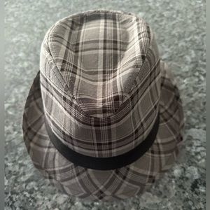 milani hat size 7 1/4